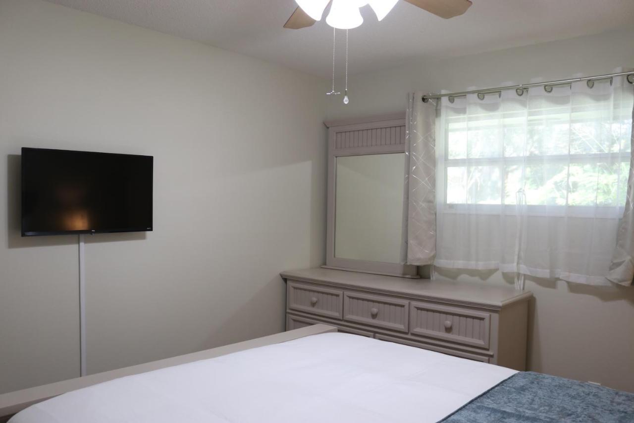 Hidden Sapphire-Apartment With Kitchen And Laundry Lakeland Ngoại thất bức ảnh